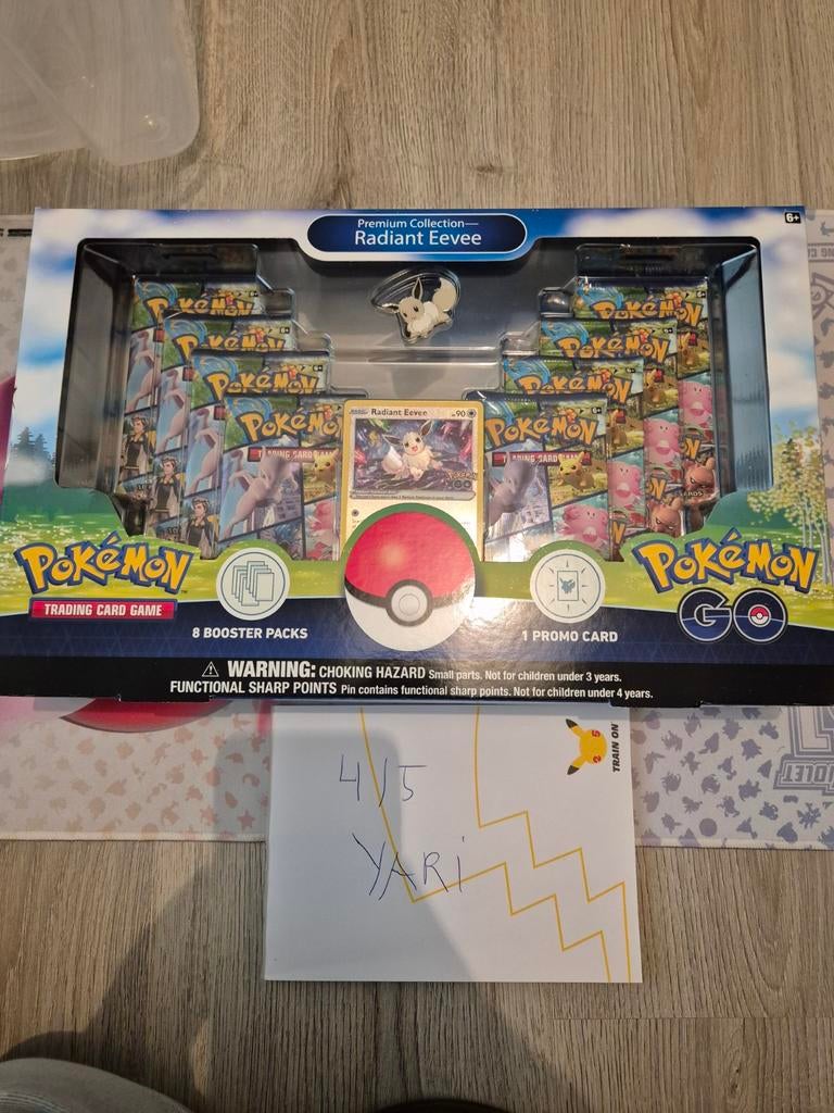Radiant Eevee pokemon go collection, Hobby en Vrije tijd, Verzamelkaartspellen | Pokémon, Ophalen of Verzenden, Nieuw
