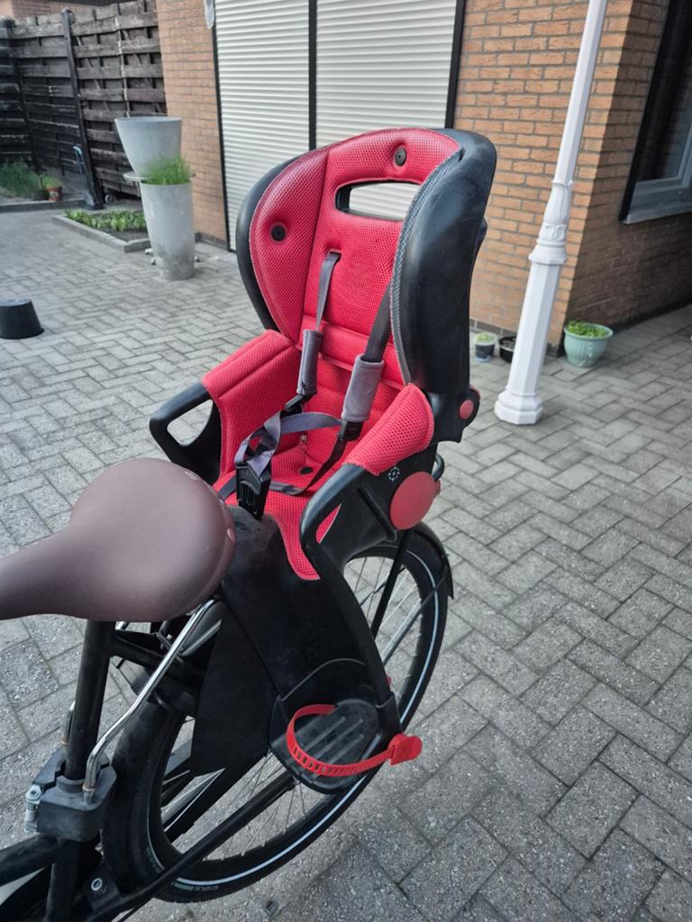 Fietsstoeltje te koop, Ophalen, Gebruikt, Achterzitje, Voetsteuntjes