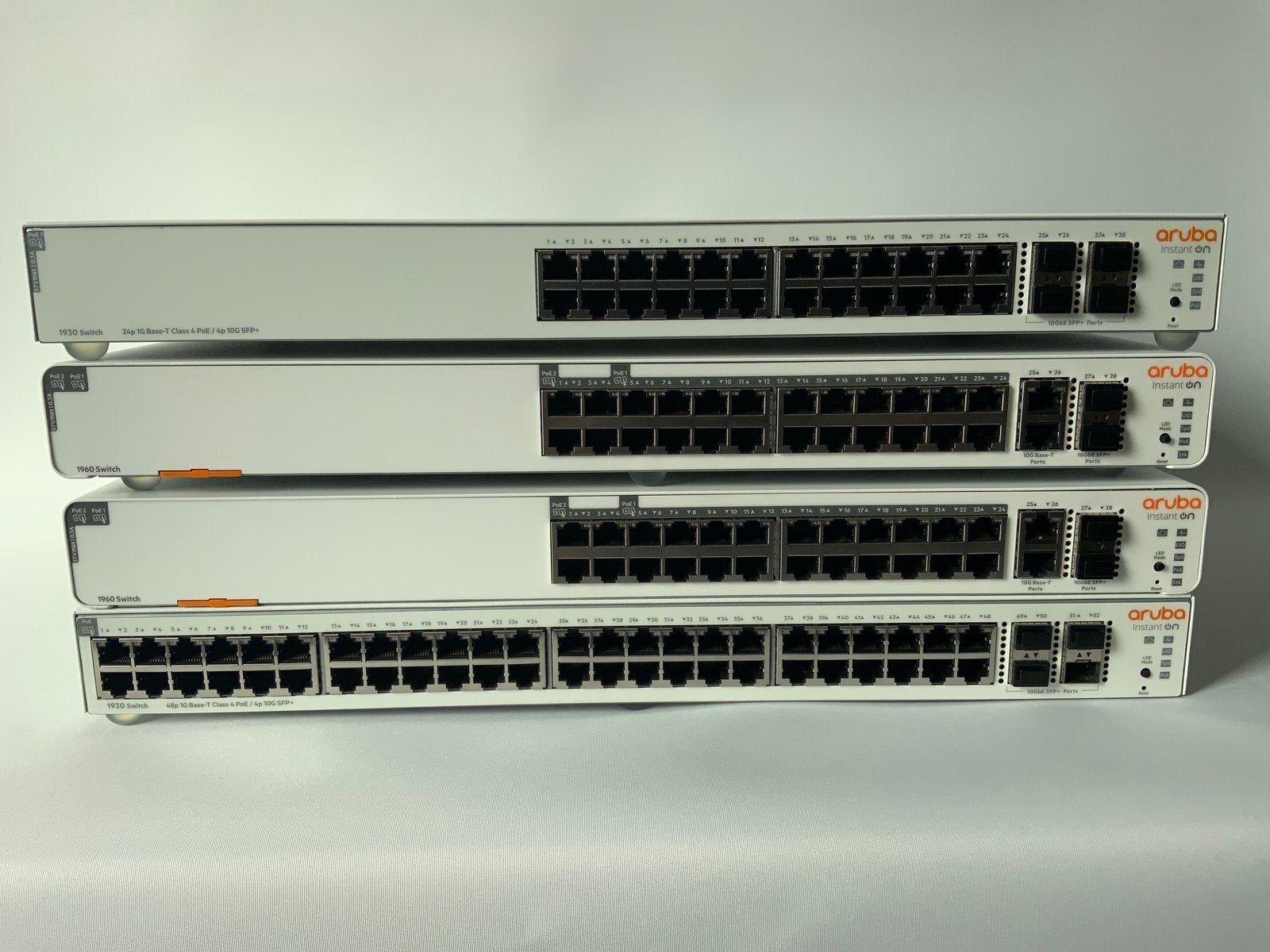 Diverse HPE netwerk switch 10GbE POE Aruba instant on., Computers en Software, Ophalen of Verzenden, Zo goed als nieuw