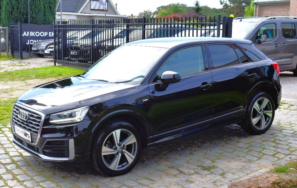 Audi Q2 30TDI/S-LiNE/S Tronic/B&O/VIRTUAL/GARANTIE, Autos, Cuir, Phares entièrement LED, Entreprise, Noir