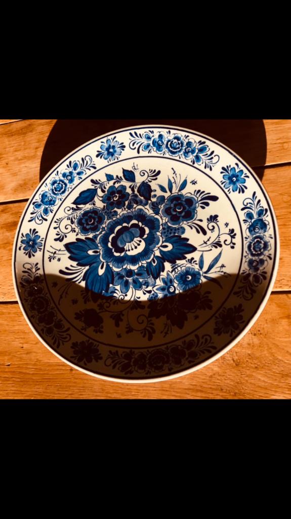 handgeschilderd Delfts blauw sierbord van Royal Delft, Ophalen of Verzenden