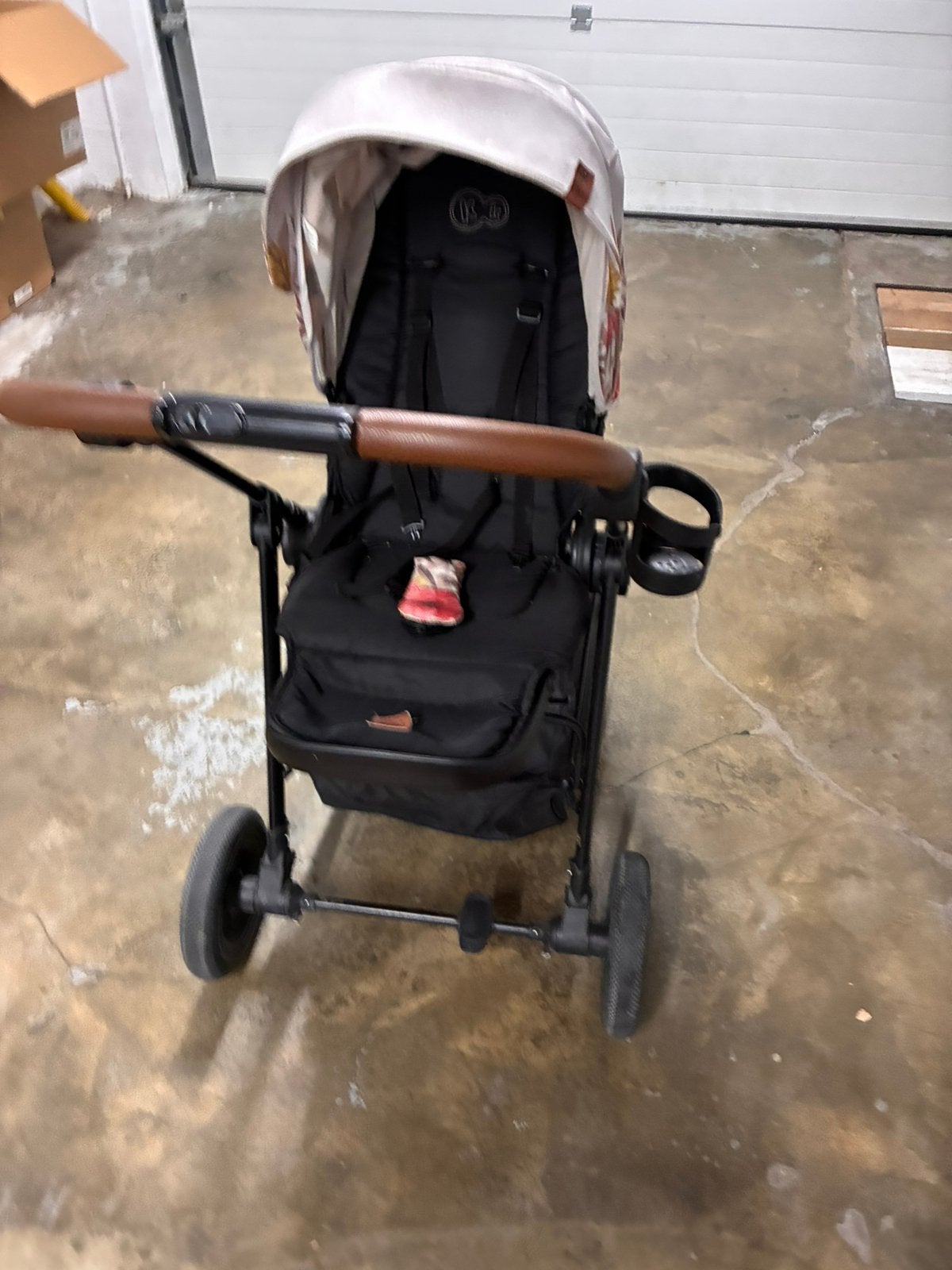 Mooie Kinderkraft buggy met voetenzak & bekerhouder, Kinderen en Baby's, Ophalen, Zo goed als nieuw, Verstelbare rugleuning
