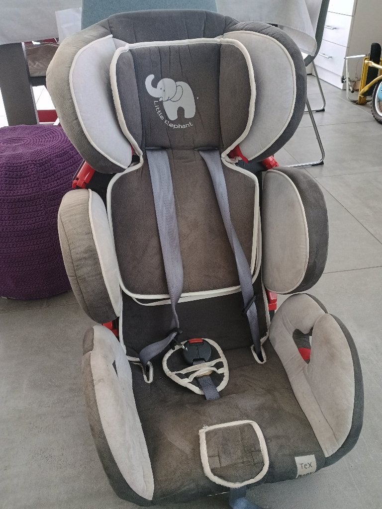 stevige en comfortabele autostoel voor kids 1,5 tot 3j, Kinderen en Baby's, Autostoeltjes, Ophalen, Gebruikt, Verstelbare rugleuning