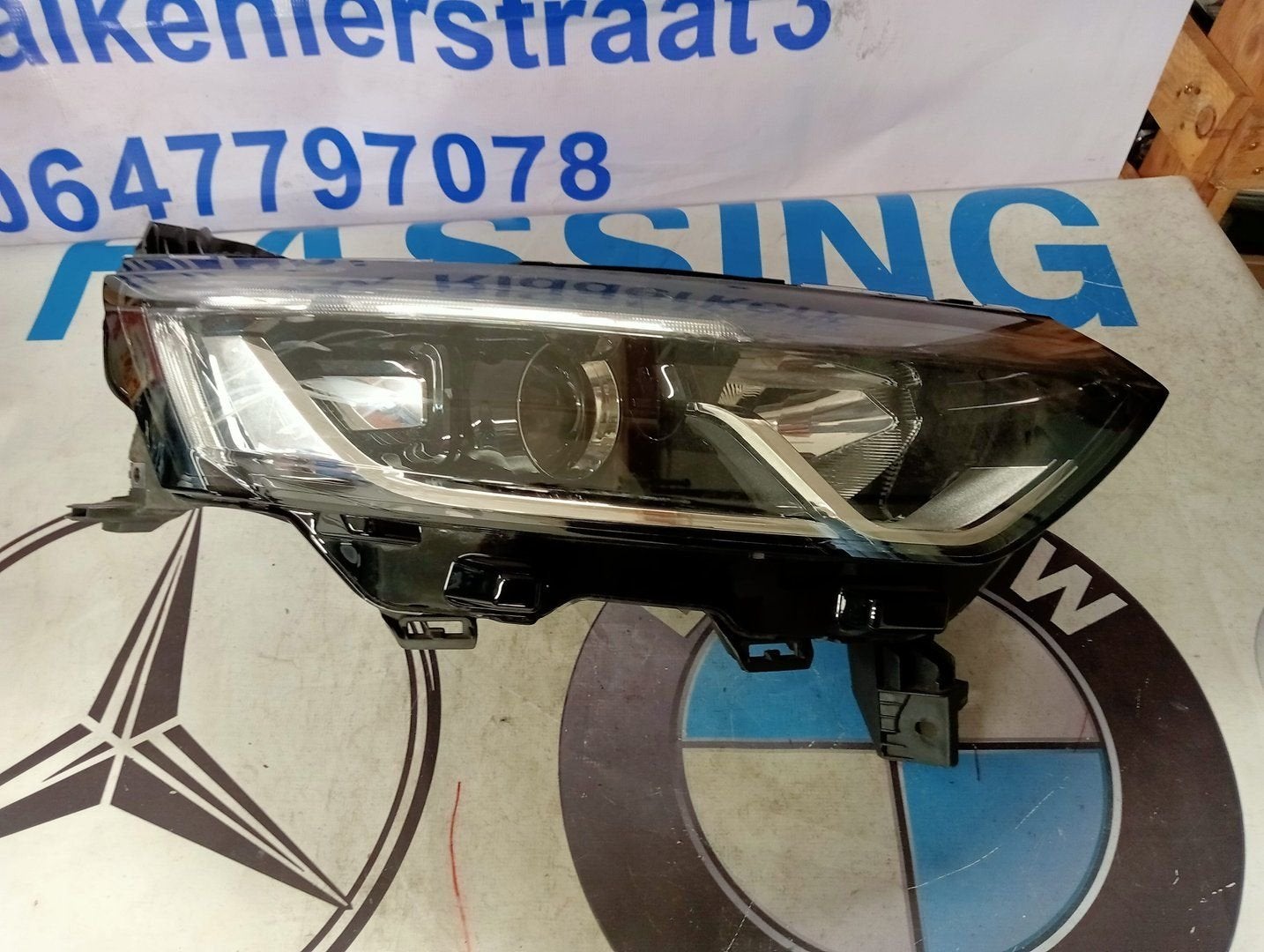 Koplamp Renault Koleos Rechts  260607106R, Renault, -, Utilisé, -
