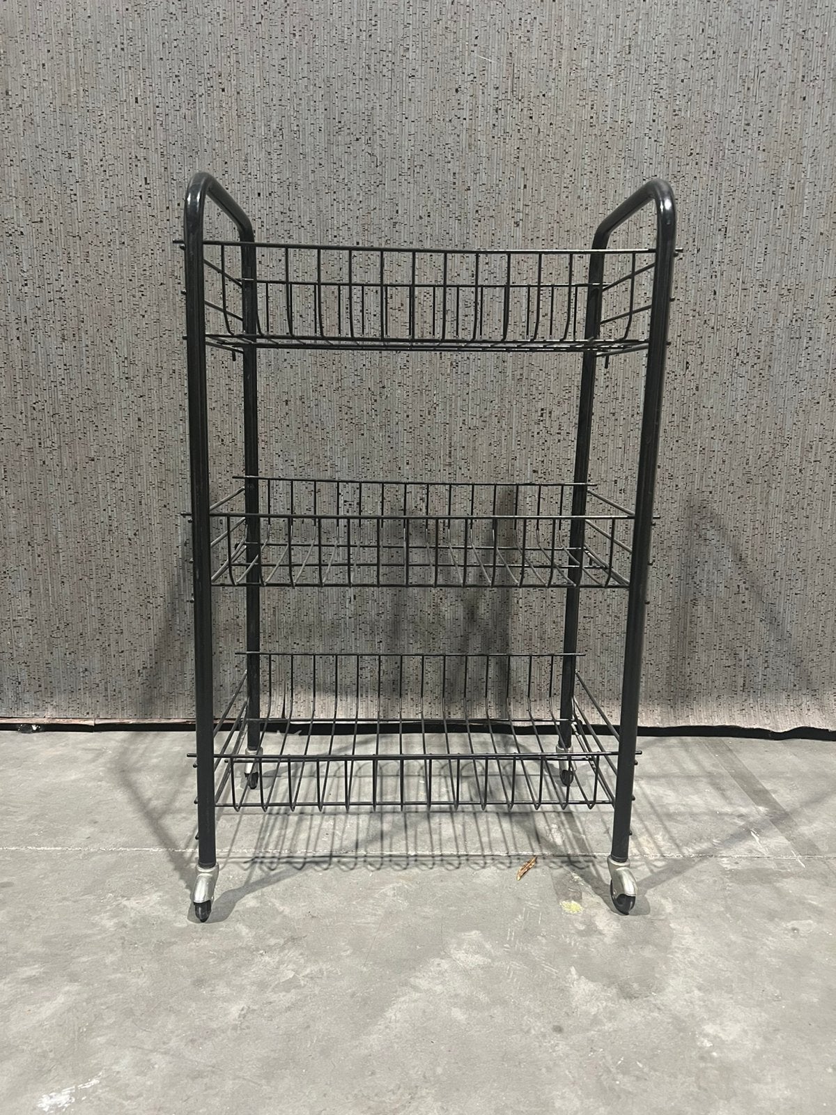 Rolwagentje 3 niveaus zwart, Ophalen, Gebruikt, Zwart, Metaal