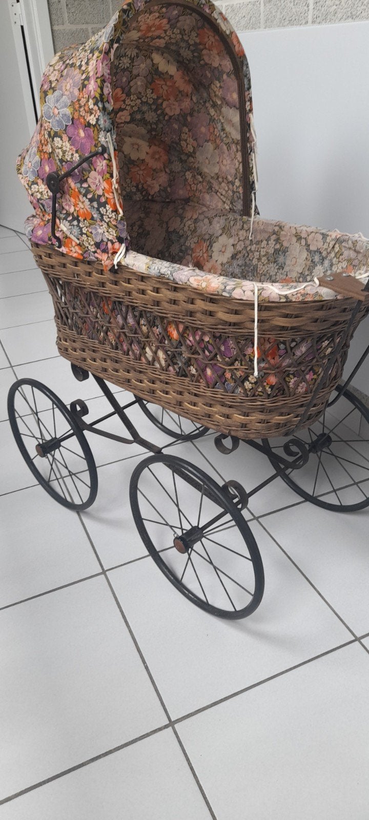 Porseleinen poppen en poppenwagen, Antiek en Kunst, Ophalen
