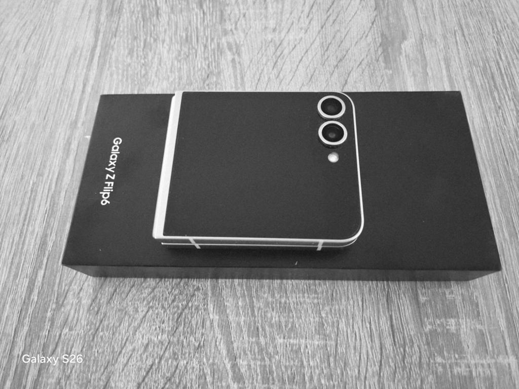 Samsung Galaxy Z Flip6, Télécoms, Téléphonie mobile | Samsung, Autres modèles, 10 mégapixels ou plus, Enlèvement, Android OS