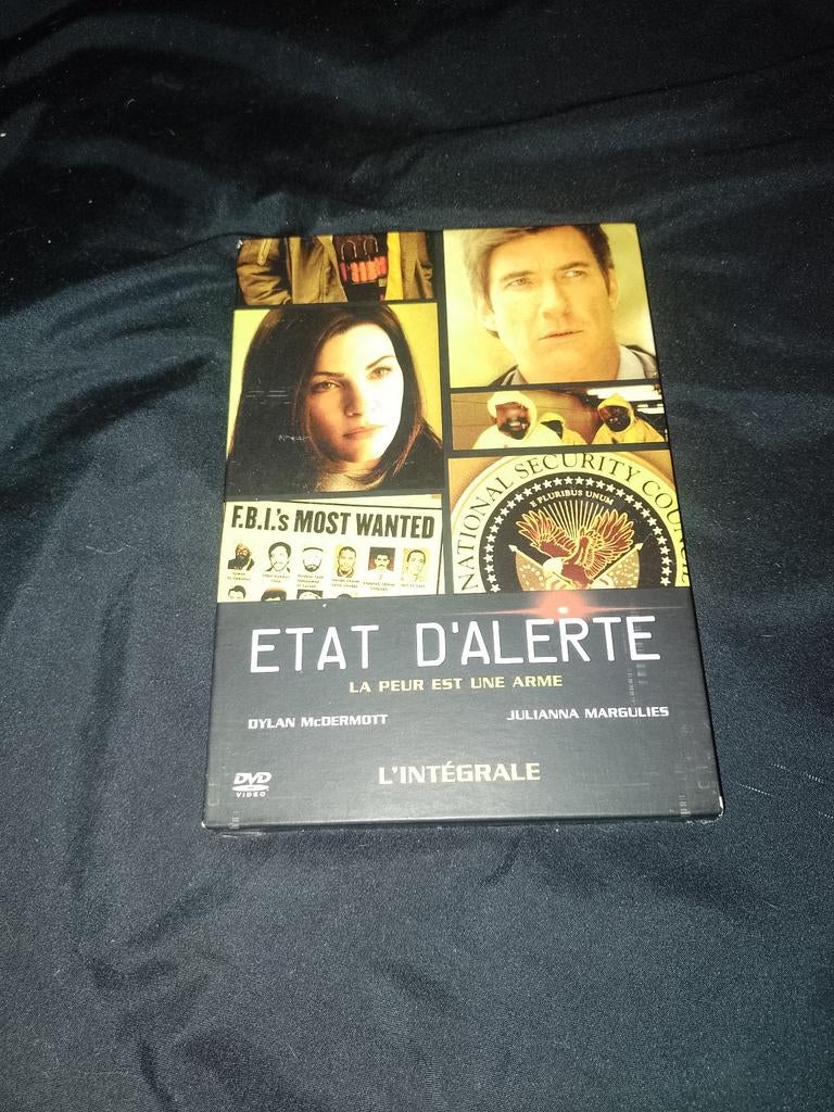 Te koop in een dvd-box de complete serie State of Alert, Boxset, Drama, Ophalen of Verzenden, Zo goed als nieuw