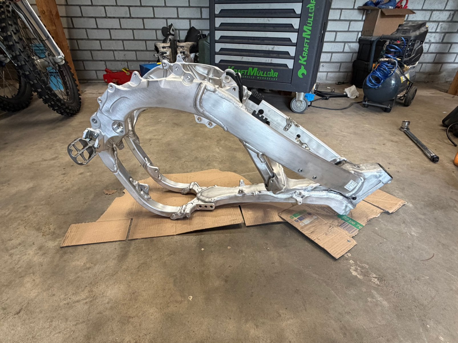 Nieuw frame Yamaha YZF 450 2026, Ophalen
