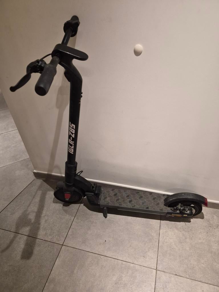 Step Iglider  25 km  prijs was nieuw 580€nu nog 250 vraag ik, Ophalen