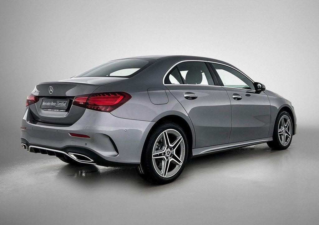 Mercedes-Benz A-klasse 250 e Hatchback AMG Line | Verwarmde, 4 deurs, Stof, Gebruikt, Euro 6