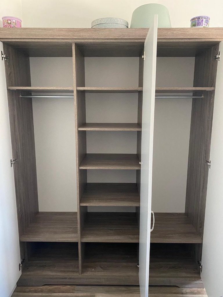 Armoire blanc et en bois, Maison & Meubles, 150 à 200 cm, Enlèvement, Utilisé, 200 cm ou plus