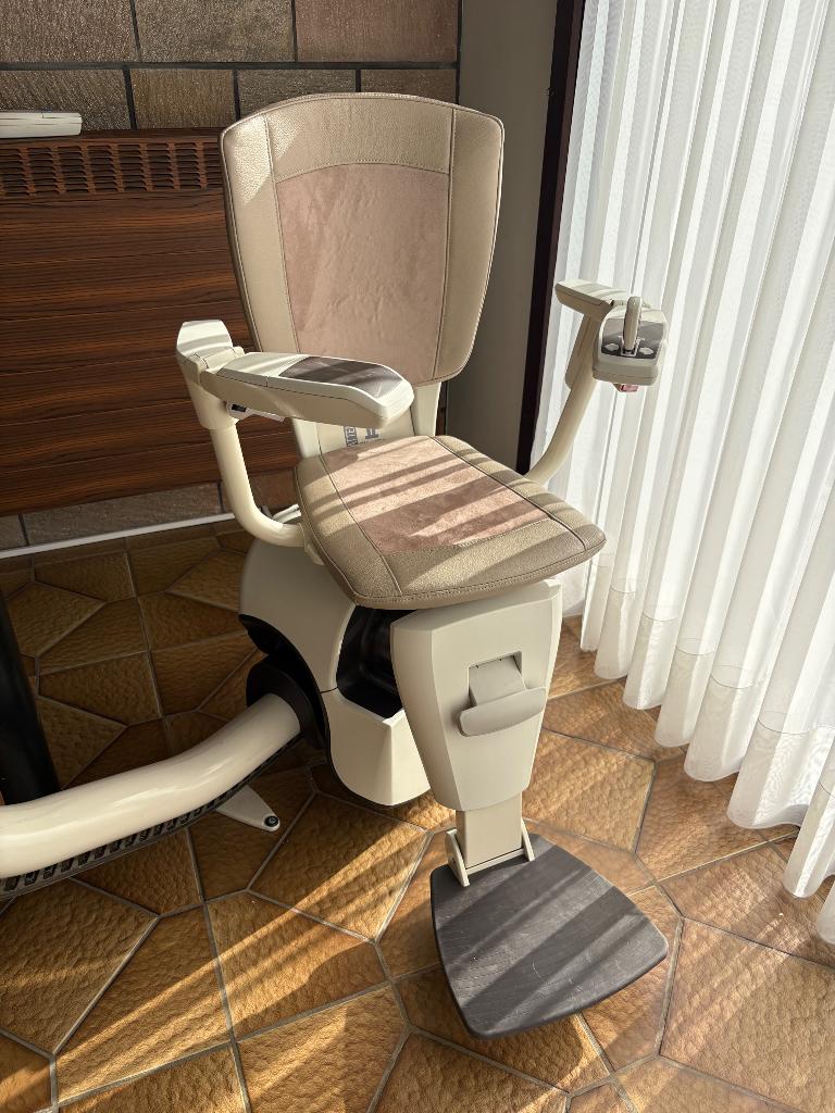 Traplift voor een draaitrap Flow van ThyssenKrupp, Divers, Enlèvement, Comme neuf, Escalier tournant