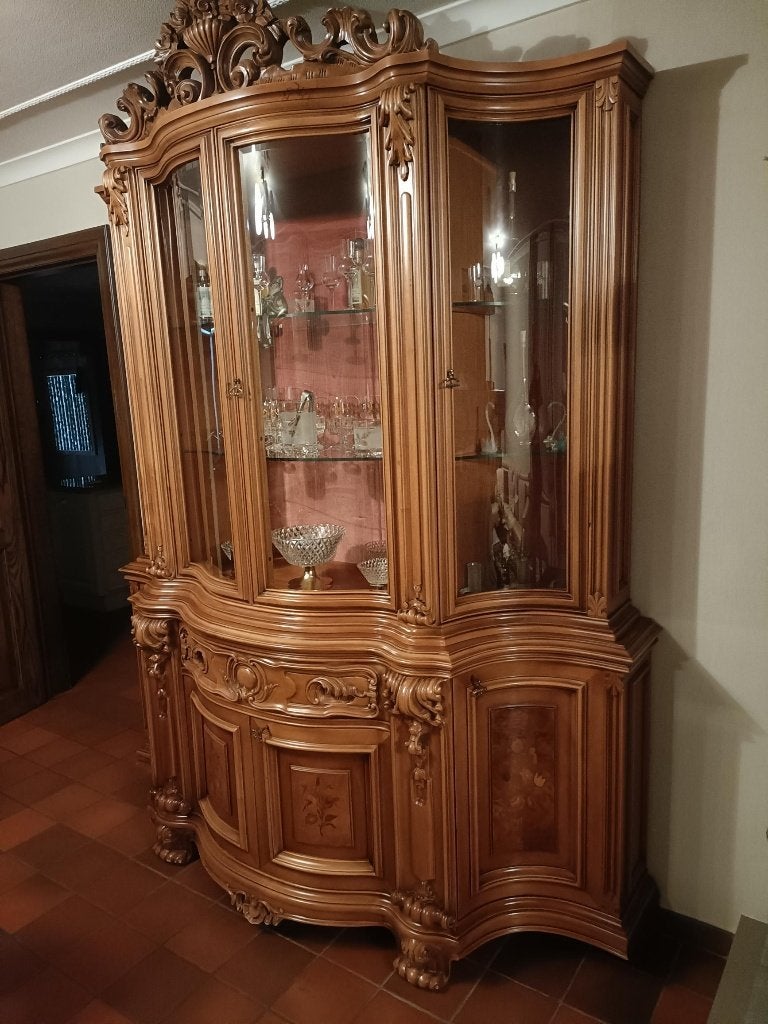 Prachtige Italiaanse Eetkamer, Ophalen, Zo goed als nieuw, Italiaanse Stijl met ingelegde bloemen motief in alle deuren, 6 tot 8 stoelen
