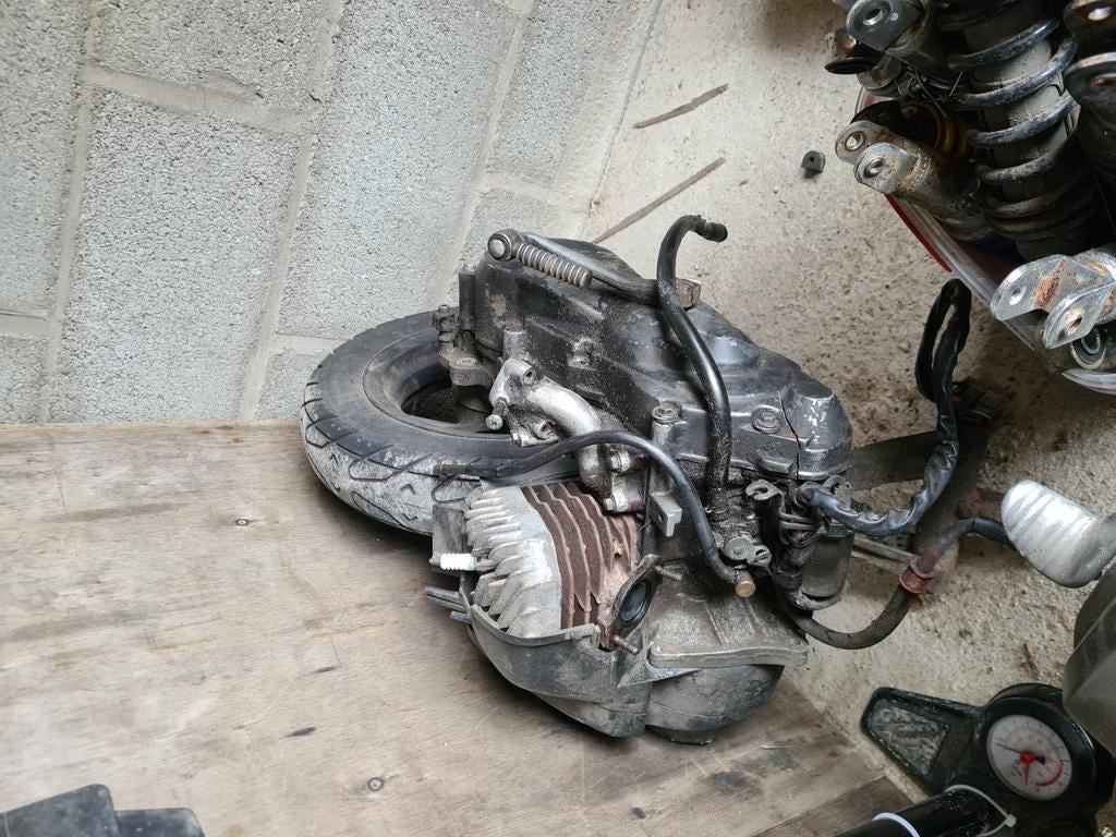 2takt motorblok 50cc sym in draaiende staat, Ophalen of Verzenden