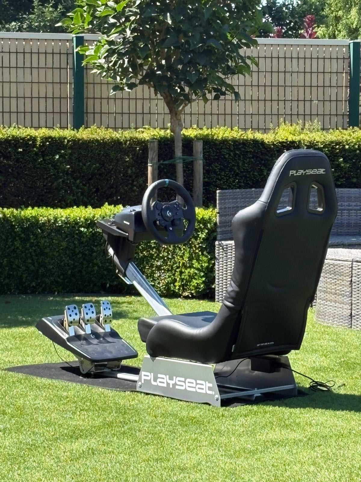 Playseat leder met Logitec G923 trueforce racingwheel xbox, Consoles de jeu & Jeux vidéo, Consoles de jeu | Xbox | Accessoires