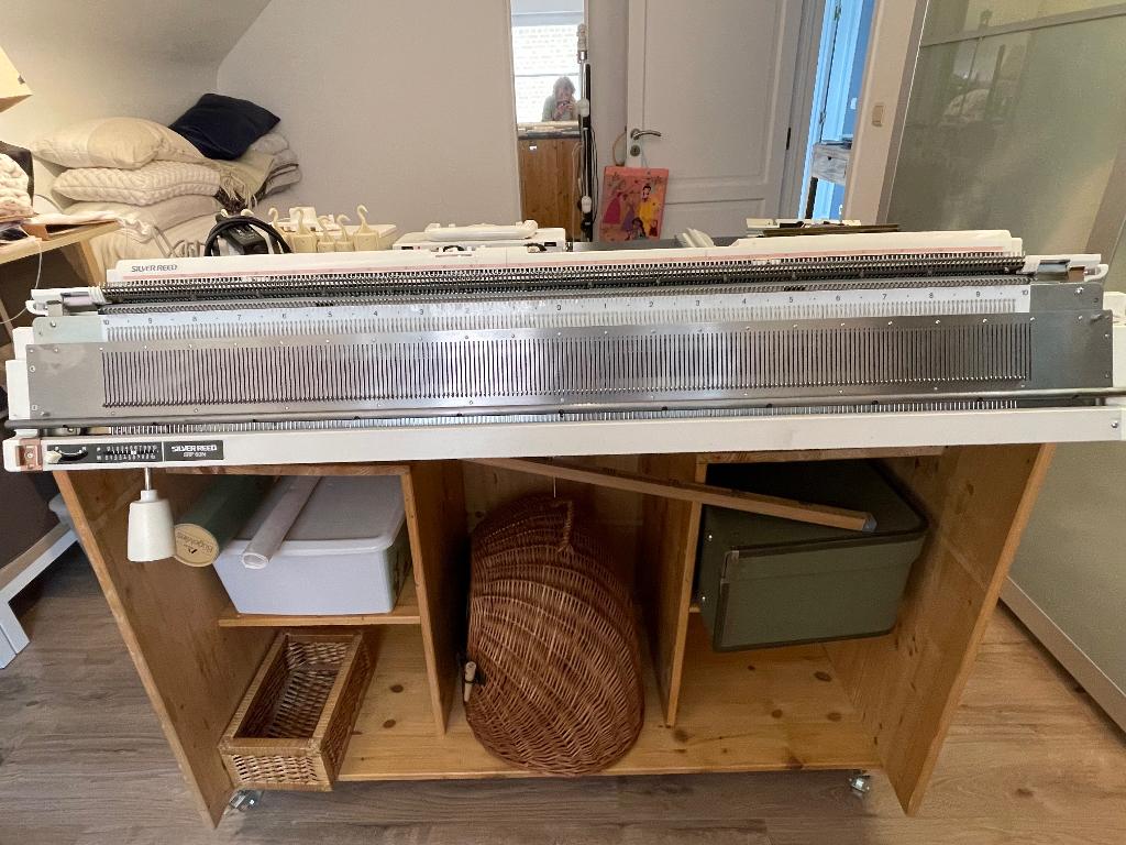 SK840 elektronische breimachine, Ophalen, Zo goed als nieuw, Breien, Machine