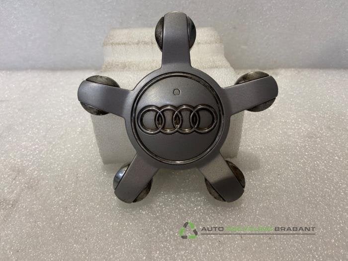 Enjoliveur moyeu d'un Audi A3, Autos : Pièces & Accessoires, -, 3 mois de garantie, Audi, Utilisé