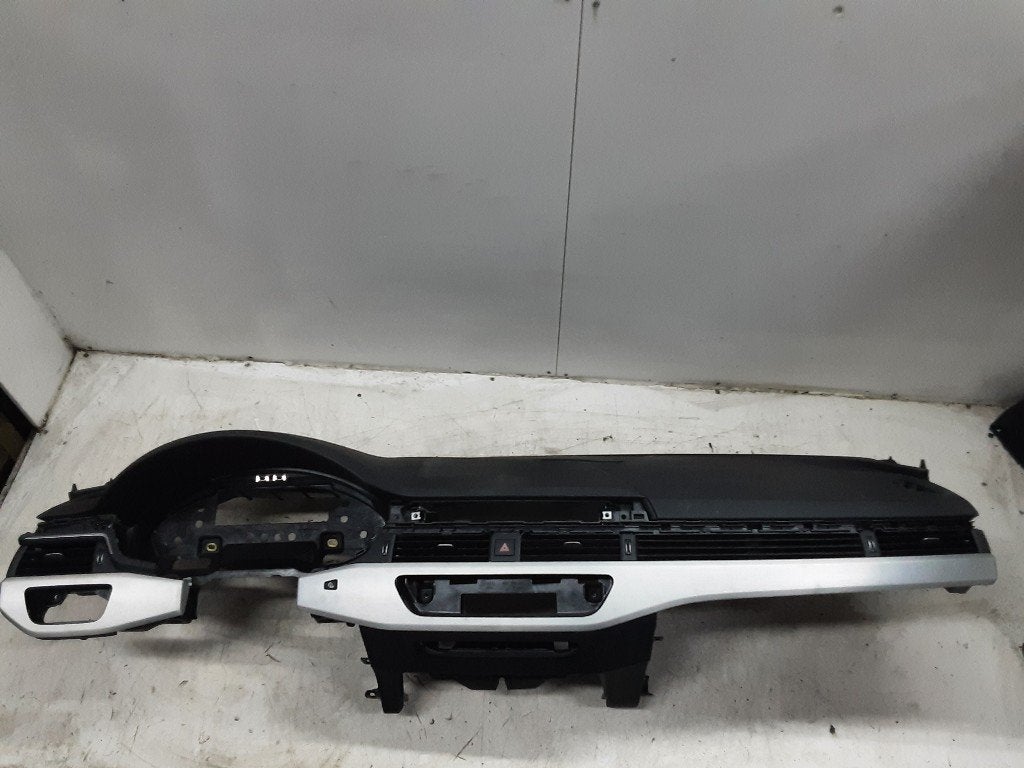 TABLEAU DE BORD Audi A4 Avant (B9) (01-2015/08-2020), Mevr. I. Hauben, Audi, Utilisé, Rue de l'Espoir 34 34
4030  GRIVEGNÉE, BE