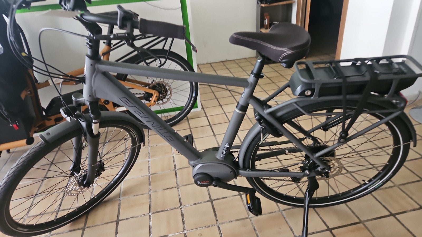 splinternieuwe heren ebike  (700€ korting), Fietsen en Brommers, Elektrische fietsen, Ophalen