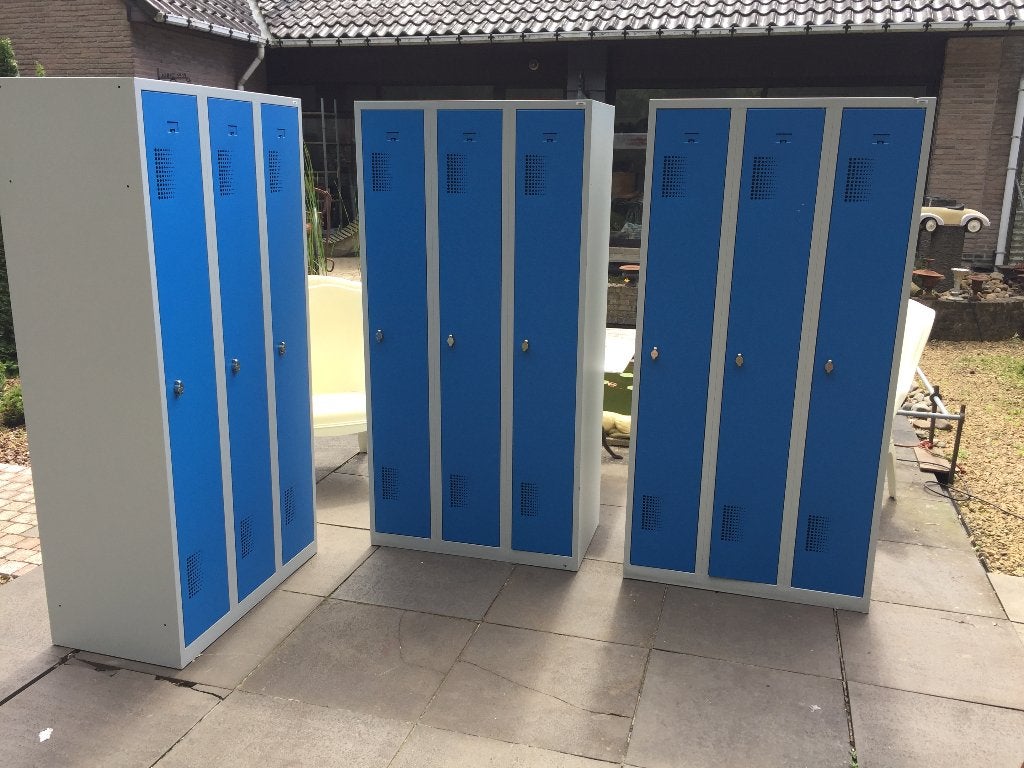 Mooie 3 - deurs lockers / lockerkasten . Als nieuw !!!, Enlèvement, Comme neuf