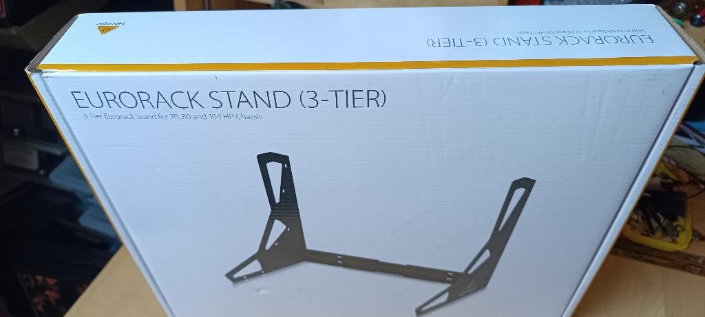 Eurostand 3 tiers behringer, Enlèvement, Neuf