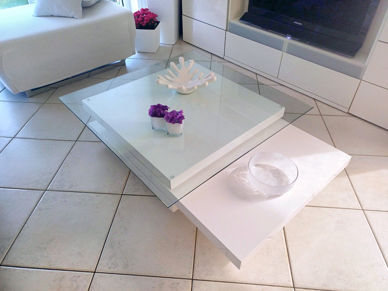 Tables de salon, Enlèvement