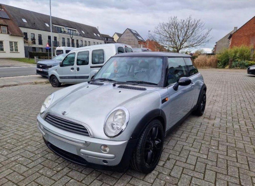 Mini Cooper–1.6 Benzine Automaat 186000km Direct Rijklaar, Auto's, Automaat, 4 zetels, Zwart, 1600 cc