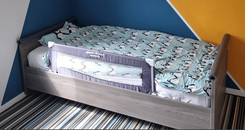 Luca - lit de croissance + table à langer/commode, Enlèvement, Utilisé, Matelas