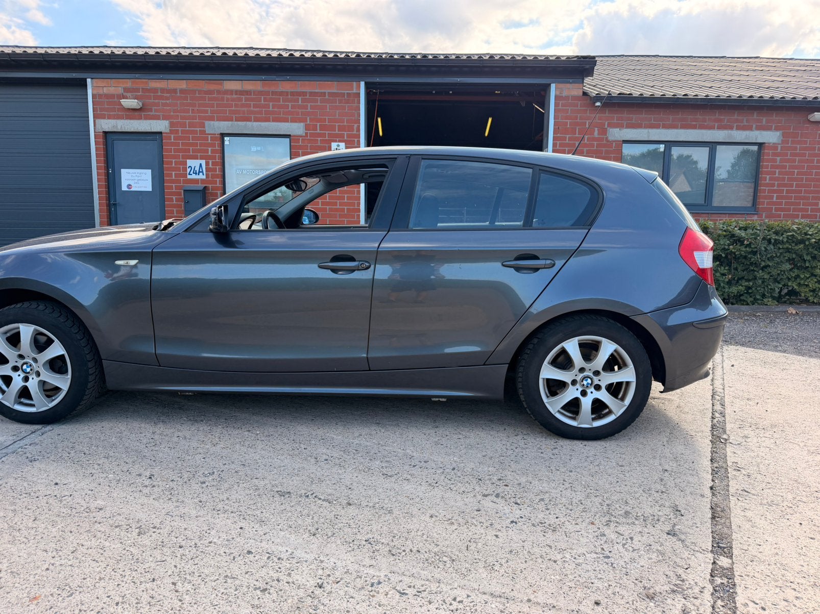 BMW SÉRIE 1 116i ✅ GARANTIE CARPLAY, Autos, Achat, Garantie prolongée, 5 portes, Tissu