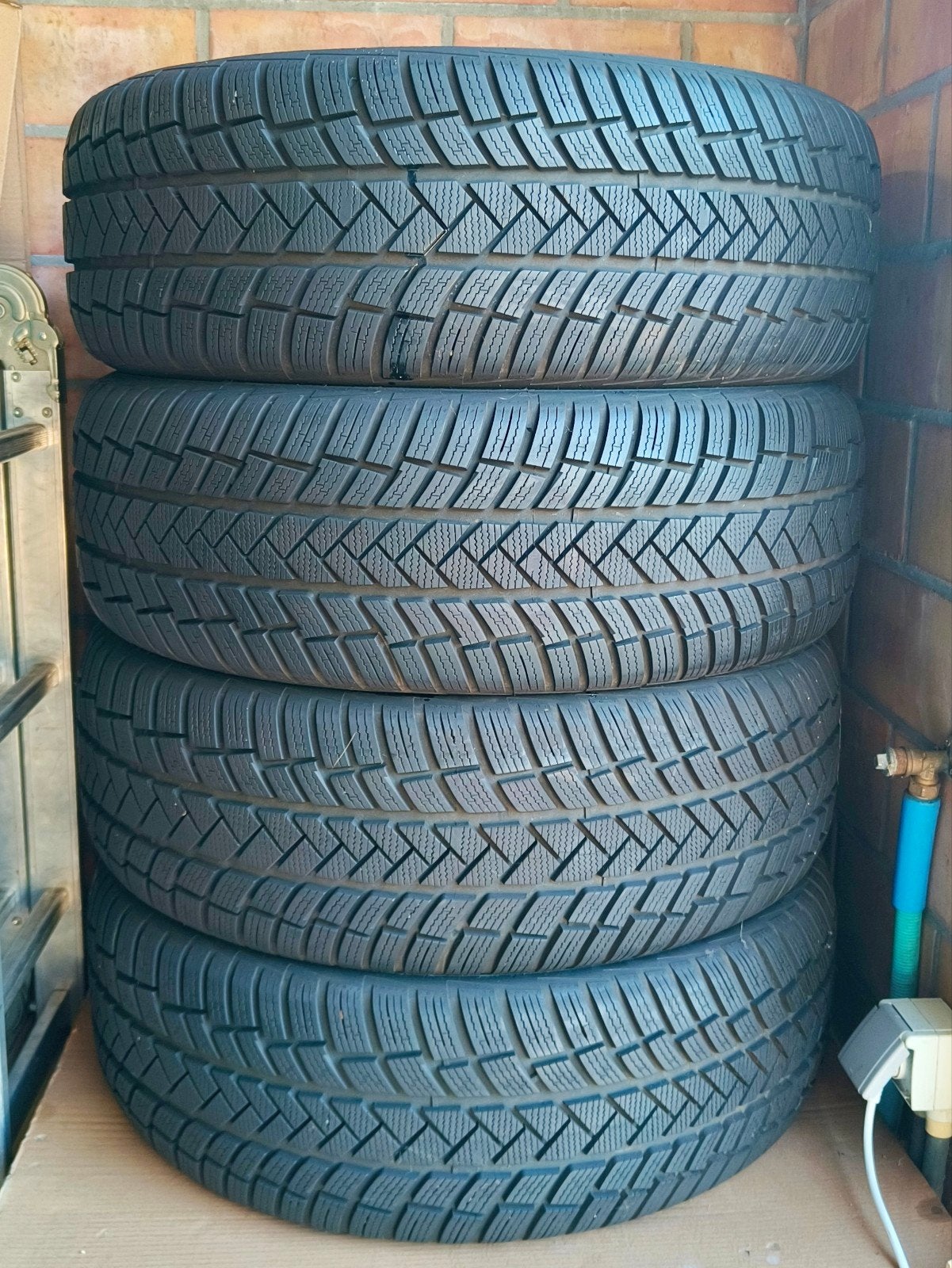 Set van 4 Vredestein winterbanden 255/60 R18 112V M+S, Auto-onderdelen, Ophalen, 18 inch, 255 mm, Nieuw