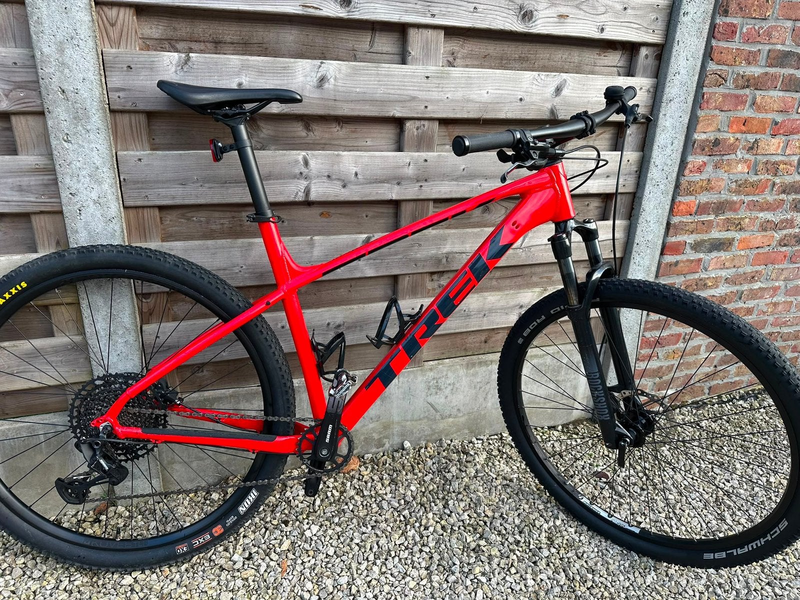 Mtb trek marlin 8, Fietsen en Brommers, Ophalen of Verzenden, Zo goed als nieuw, Trek