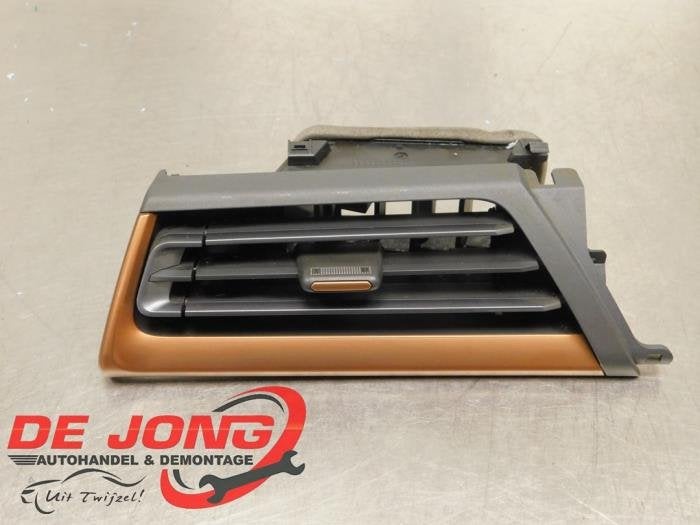 Grille aération tableau de bord d'un Cupra Born, -, 3 mois de garantie, Utilisé, -