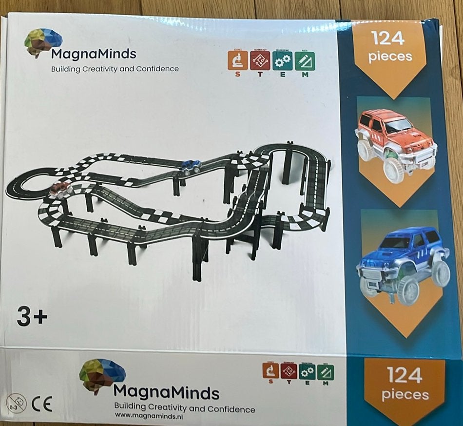 Magna Minds Magnetic Tiles Racebaan, Kinderen en Baby's, Speelgoed | Racebanen, Ophalen, Zo goed als nieuw, Racebaan
