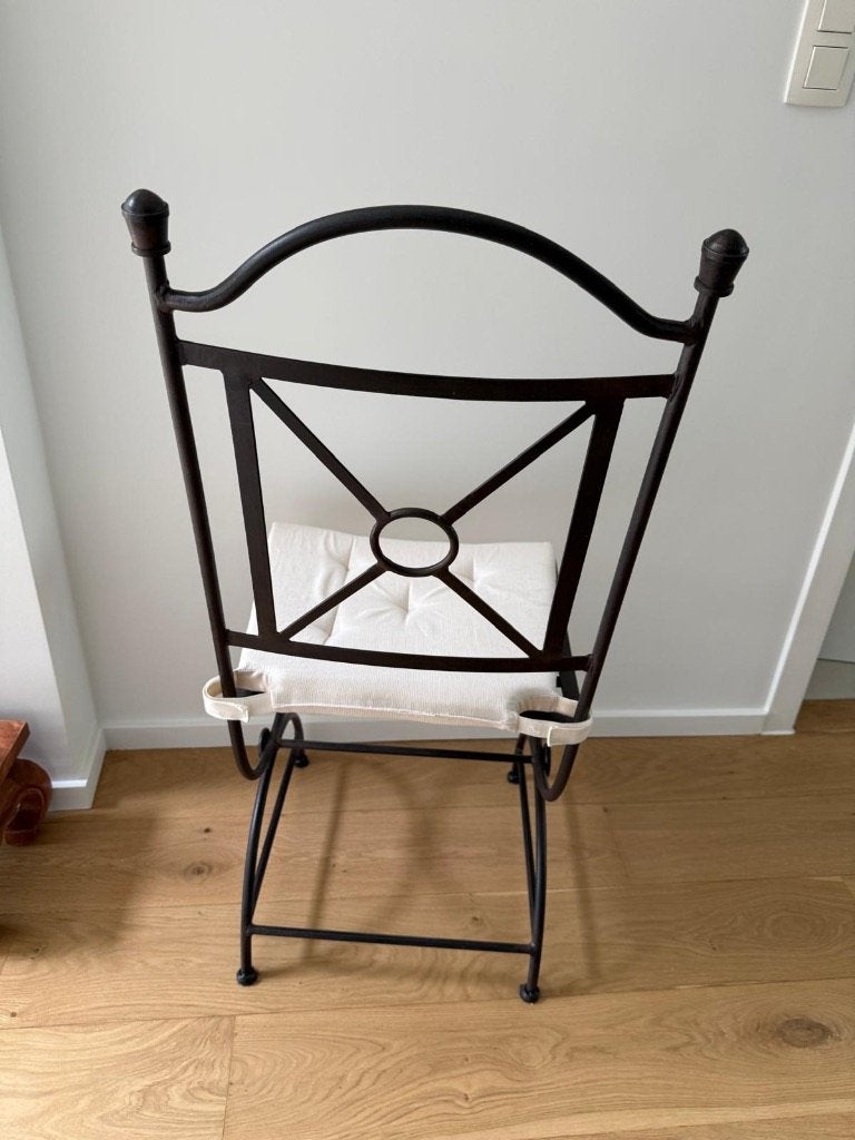 Chaise fer forgé, Enlèvement, Utilisé