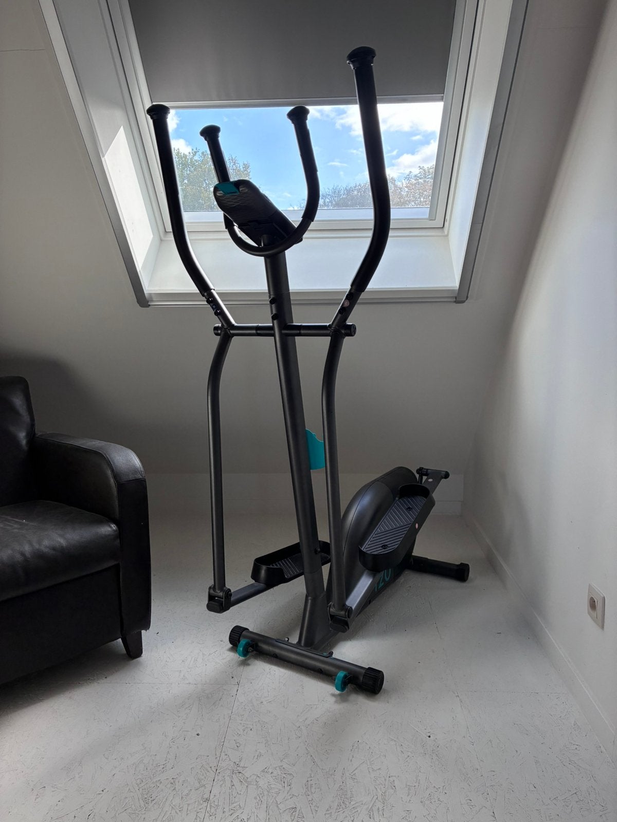 Domyos FEL 120 crosstrainer, Sports & Fitness, Jambes, Enlèvement, Utilisé, Autres matériaux