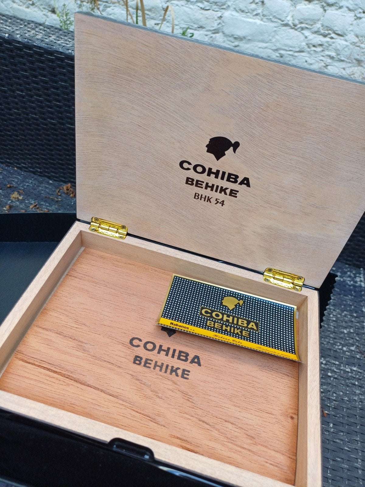 COHIBA BEHIKE 54 – BOÎTE 2014 FLAMBANT NEUVE SOUS CELLOPH, Enlèvement, Neuf, Boite à tabac ou Emballage
