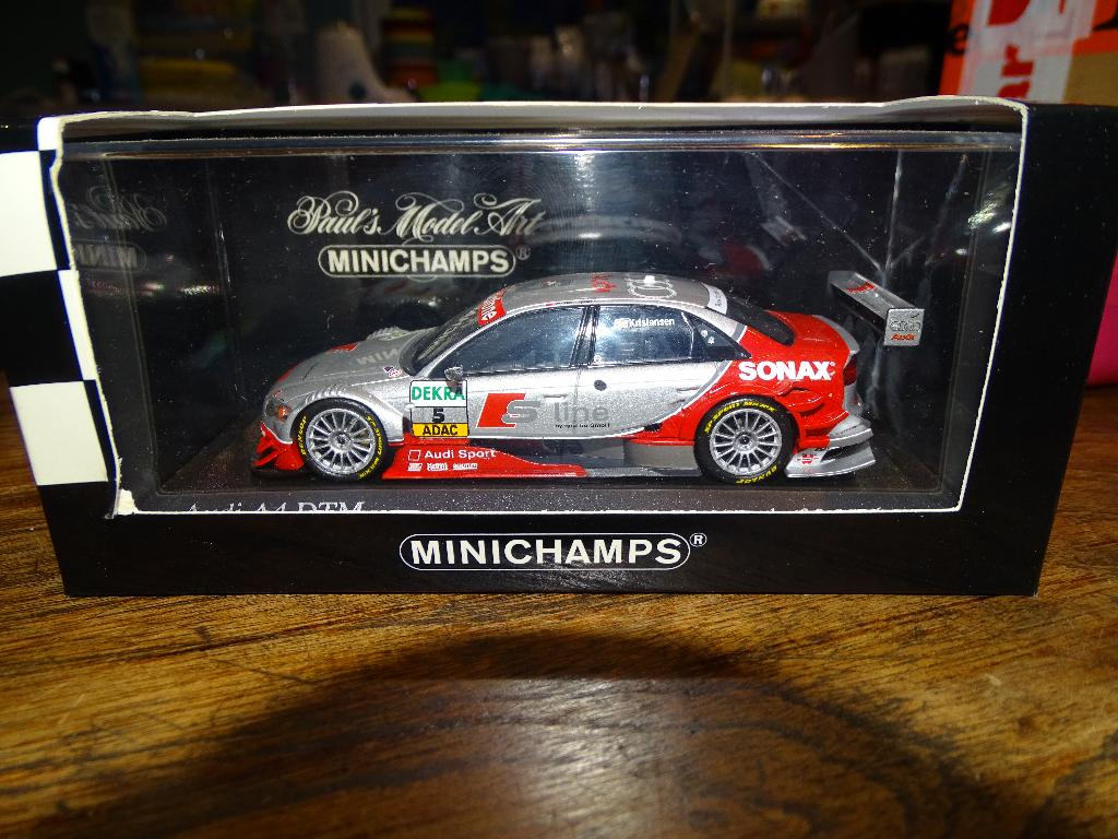 Minichamps Audi A4 DTM 2005 Kristensen 1/43, Enlèvement ou Envoi, Neuf, Voiture, MiniChamps