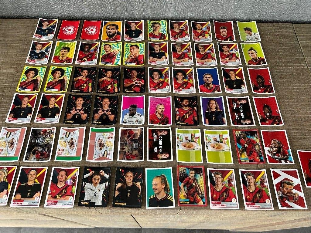 Stickers: Closer to the Red Devils, Verzamelen, Ophalen of Verzenden, Zo goed als nieuw, Sport