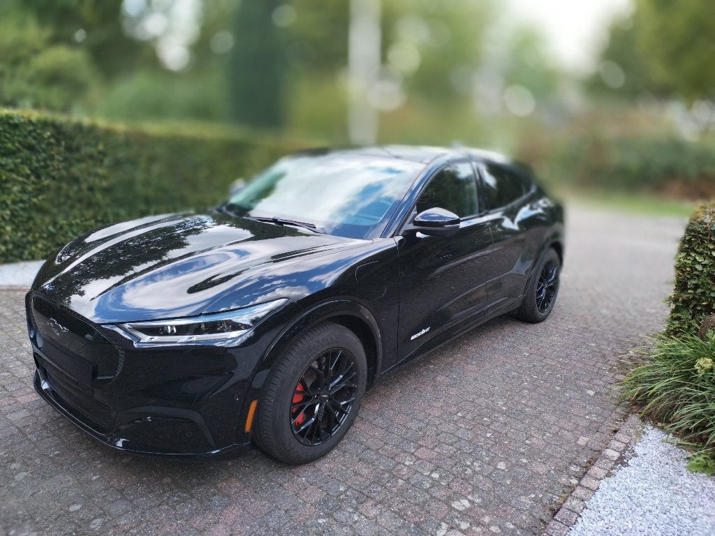 Ford Mustang Mach E RWD 198Kw, Auto's, Automaat, Dealer onderhouden, Zwart, Elektrisch