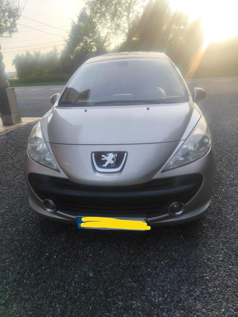 Peugeot 207 diesel 1.6 HDi, très propre. 66kw , panoramique, Autos, Argent ou Gris, Entreprise, Noir, 5 portes
