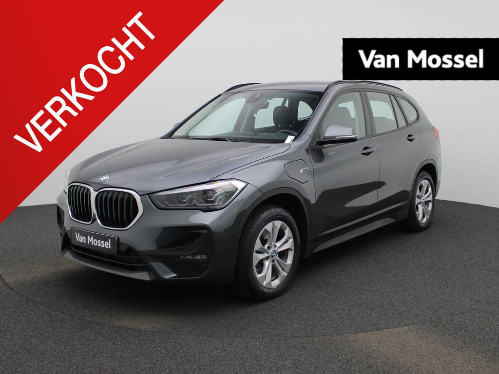 BMW X1 xDrive25e (162 kW) HUD | LEDER | LED | CAM. | Carplay, Automatische klimaatregeling, Gebruikt, 1820 kg, Plug-in hybride