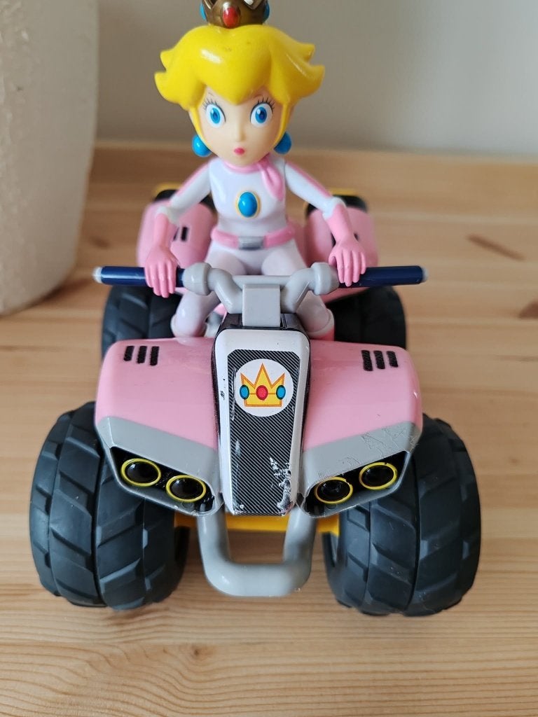 Bestuurbare auto Princess peach, Kinderen en Baby's, Speelgoed |Speelgoedvoertuigen, Ophalen of Verzenden, Zo goed als nieuw