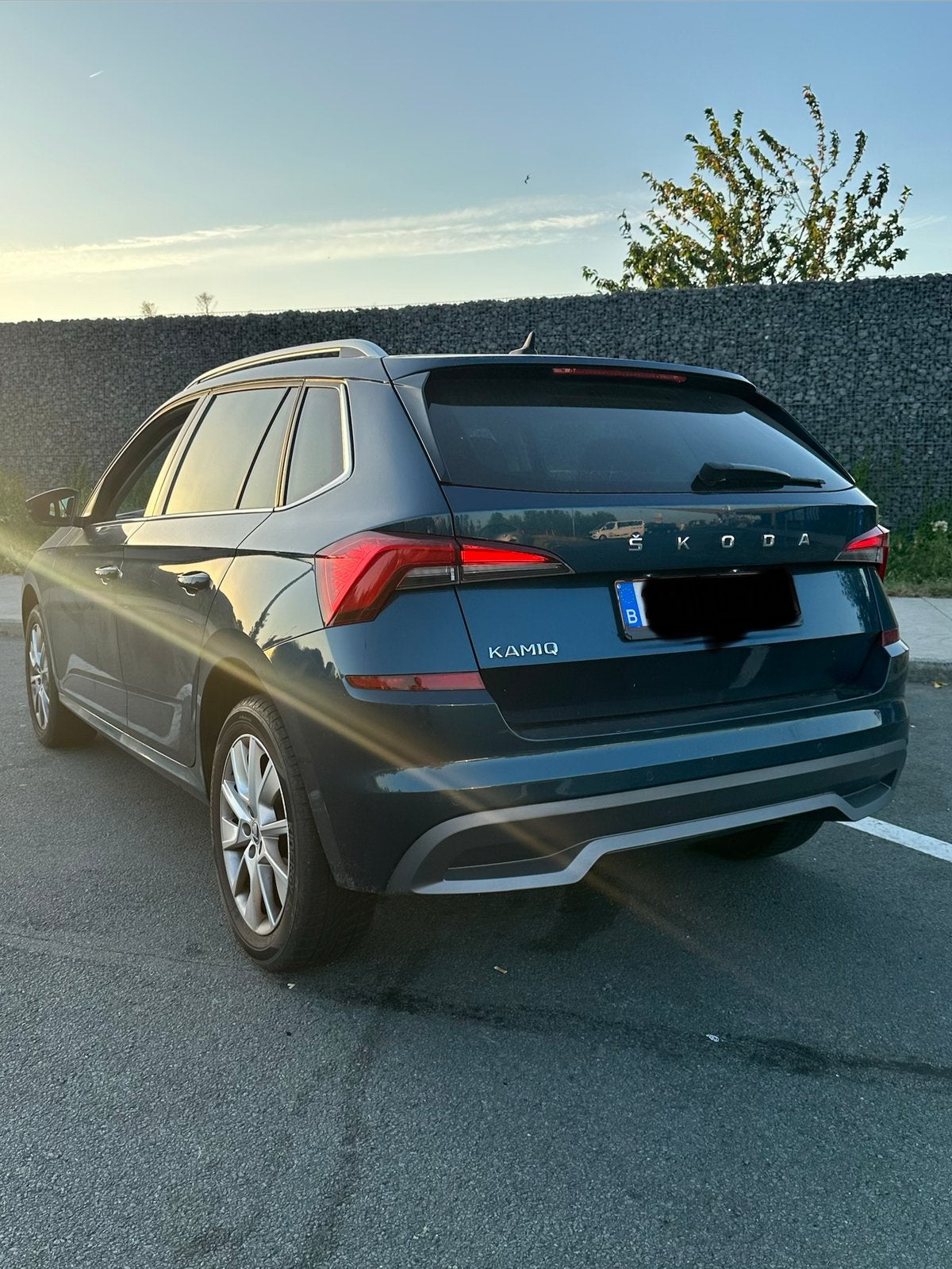 Skoda Kamiq 1.0 Ambition - excellent état, Autos, Achat, Euro 6, Boîte manuelle, Noir