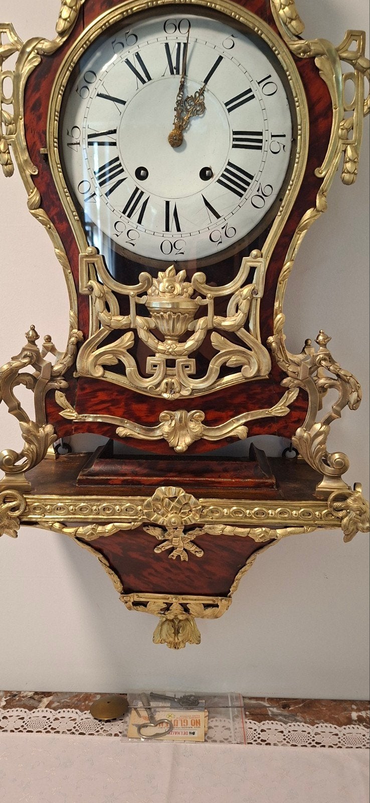 belle grande horloge à boule. tortue et bronze 120 cm H 46 B, Antiquités & Art, Enlèvement ou Envoi