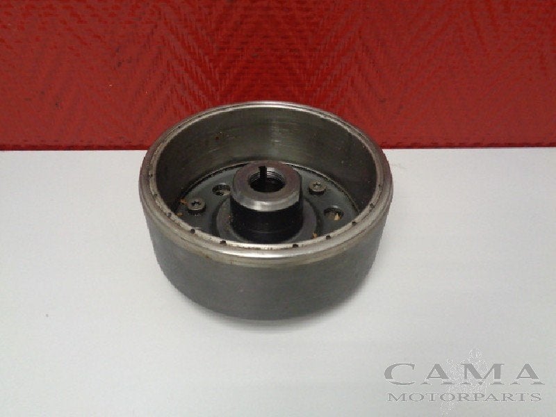 VLIEGWIEL Honda CBR 1100 XX Blackbird 1999-2006 (CBR1100XX), Motoren, Dhr. S. di Majo, Gebruikt, Info@cama-motorparts.nl, P.J. Troelstraweg 8 8
3144 CX  MAASSLUIS, NL