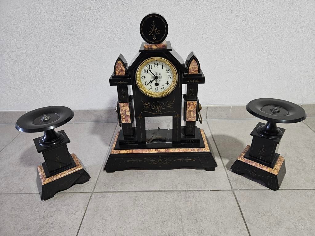 Set de cheminée avec horloge de travail

Très belle horloge, Antiquités & Art, Enlèvement