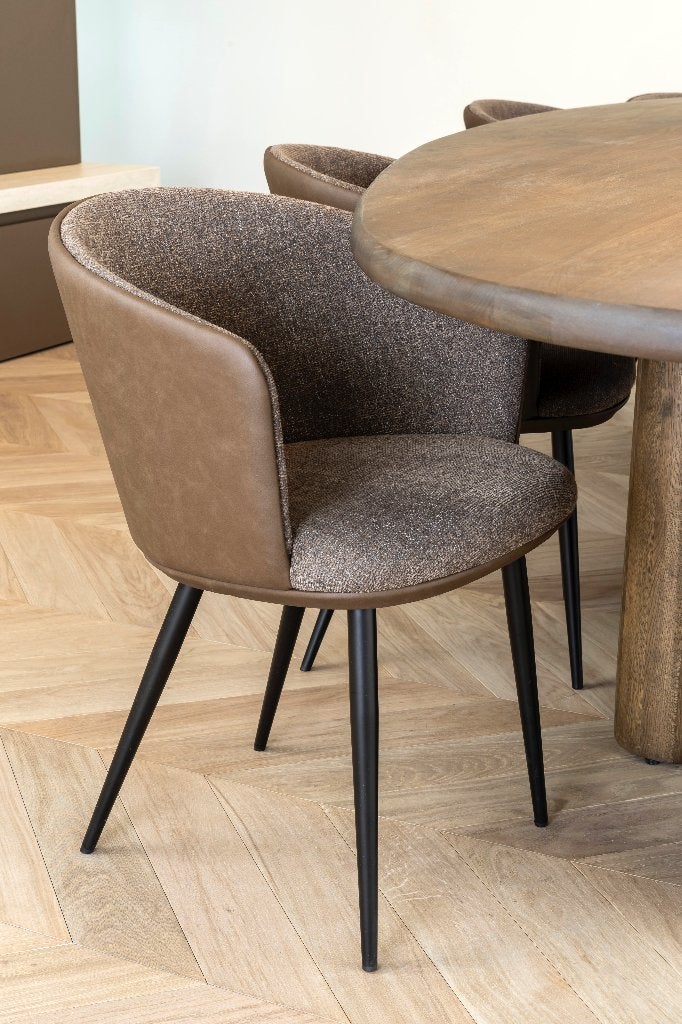 Eetkamerstoel 4 stuks Danform HEY boucle major brown - 60%, Huis en Inrichting, Ophalen, Nieuw, Vier, Scandinavisch Design