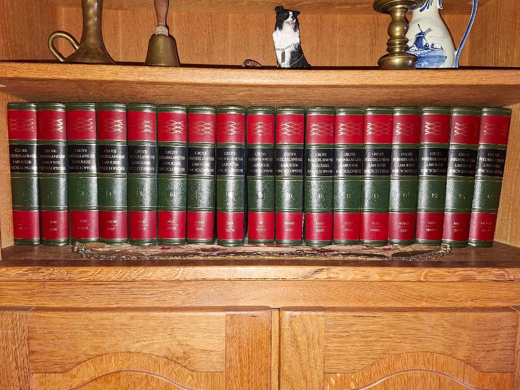 Larousse Encyclopedie - supplementen en jaarboeken, Ophalen, Larousse, Complete serie, Zo goed als nieuw