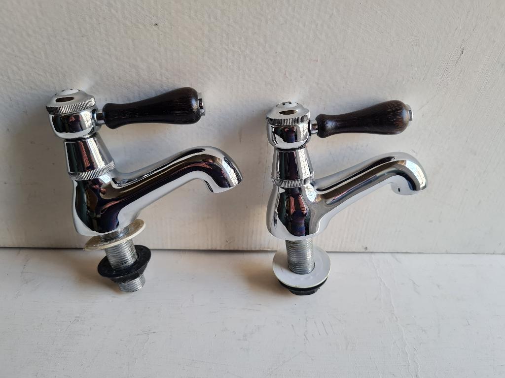 Ensemble de robinets lavabo chromés Hot-Cold modèle RVB 1935, Bricolage & Construction, Sanitaire, Comme neuf, Robinet, Chrome